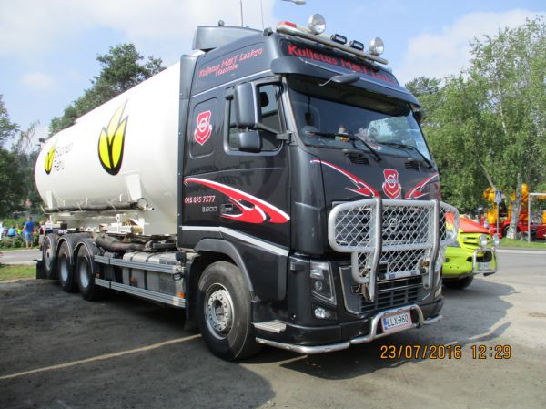 Kuljetus M&T Laakson Volvo FH16 
Kuljetus M&T Laakson Volvo FH16 säiliöauto.
Avainsanat: Laakso Volvo FH16 Viitasaari16