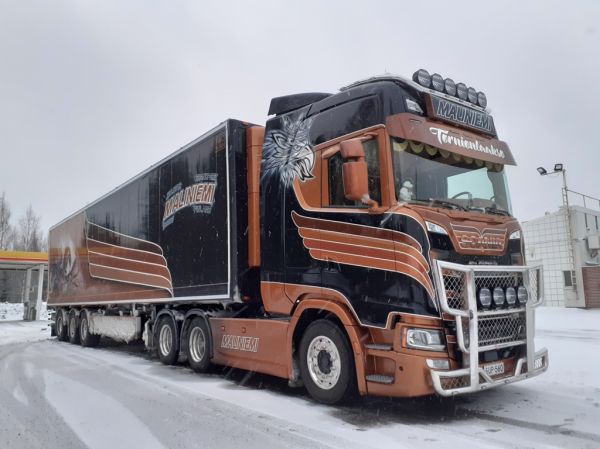 Kuljetus Maliniemen Scania R650
Kuljetus Maliniemen Scania R650 puoliperävaunuyhdistelmä.
Avainsanat: Maliniemi Scania R650 Shell Hirvaskangas