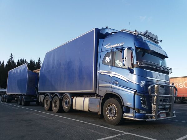 Kuljetus Nokkasen Volvo FH16
Kuljetus Nokkanen Oy:n Volvo FH16 energiapuuyhdistelmä.
Avainsanat: Nokkanen Volvo FH16 ABC Hirvaskangas