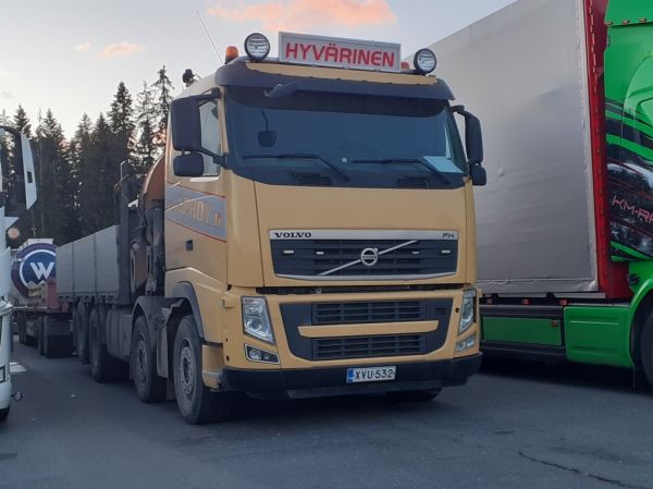 Klikkaa kuvaa nähdäksesi se täysikokoisena
==============
Kuljetus P Hyvärisen Volvo FH
Kuljetus P Hyvärinen Oy:n nosturilla varustettu Volvo FH täysperävaunuyhdistelmä.
Avainsanat: Hyvärinen KPHOY Volvo FH ABC Hirvaskangas Kuljetus P Hyvärisen Volvo FH
Kuljetus P Hyvärinen Oy:n nosturilla varustettu Volvo FH täysperävaunuyhdistelmä.
Avainsanat: Hyvärinen KPHOY Volvo FH ABC Hirvaskangas
