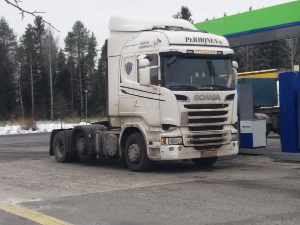 Kuljetus Perhosen Scania R500
Kuljetus Perhonen Oy:n Scania R500 rekkaveturi. 
Avainsanat: Perhonen Scania R500