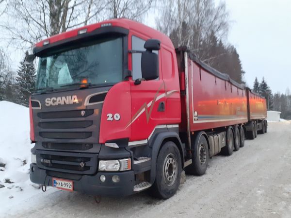 Kuljetus Ranta-Peren Scania R580
Kuljetus Ranta-Pere Ay:n Scania R580 täysperävaunuyhdistelmä.

Avainsanat: Ranta-Pere Scania R580 Shell Hirvaskangas