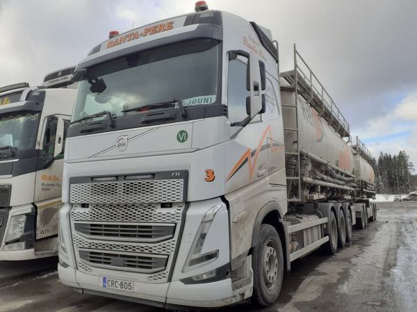 Kuljetus Ranta-Peren Volvo FH500
Kuljetus Ranta-Pere Ay:n Volvo FH500 säiliöyhdistelmä.
Avainsanat: Ranta-Pere Volvo FH500 ABC Hirvaskangas 3