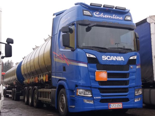 Kuljetus Ronkaisen Scania S500
Kuljetus Ronkainen Oy:n Scania S500 säiliöyhdistelmä.
Avainsanat: Ronkainen Chemline Scania S500 ABC Hirvaskangas