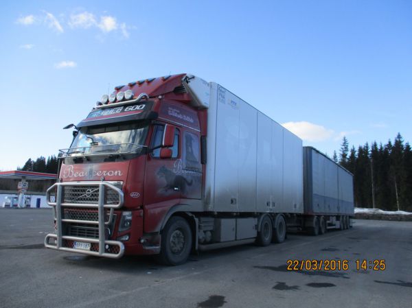 Kuljetus Heinolan Volvo FH16
Kuljetus Heinolan Volvo FH16 "Beauceron" täysperävaunuyhdistelmä.
Avainsanat: Heinola Volvo FH16 ABC Hirvaskangas