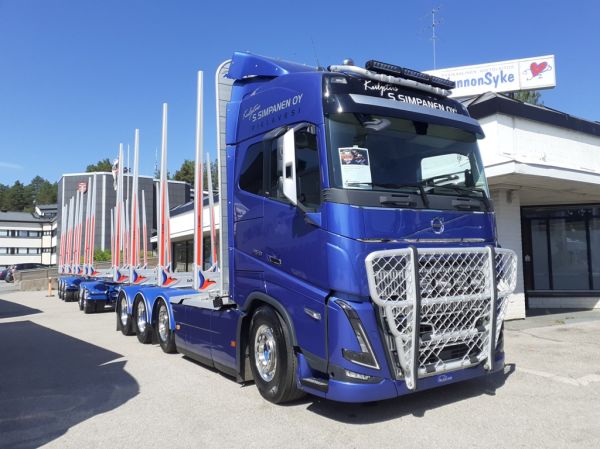 Kuljetus S Simpasen Volvo FH16
Kuljetus S Simpanen Oy:n Volvo FH16 puutavarayhdistelmä.
Avainsanat: Simpanen Volvo FH16 Viitasaari23