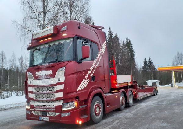 Kuljetus Sjögrenin Scania S500
Kuljetus Sjögren Oy:n Scania S500 lavettiyhdistelmä.
Avainsanat: Sjögren Scania S500 Shell Hirvaskangas