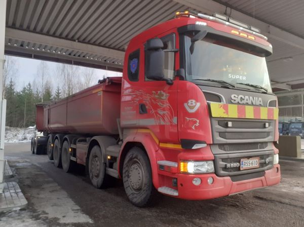 Kuljetus T Häkkisen Scania R580
Kuljetus T Häkkisen Scania R580 sorayhdistelmä.
Avainsanat: Häkkinen Scania R580 Shell Hirvaskangas