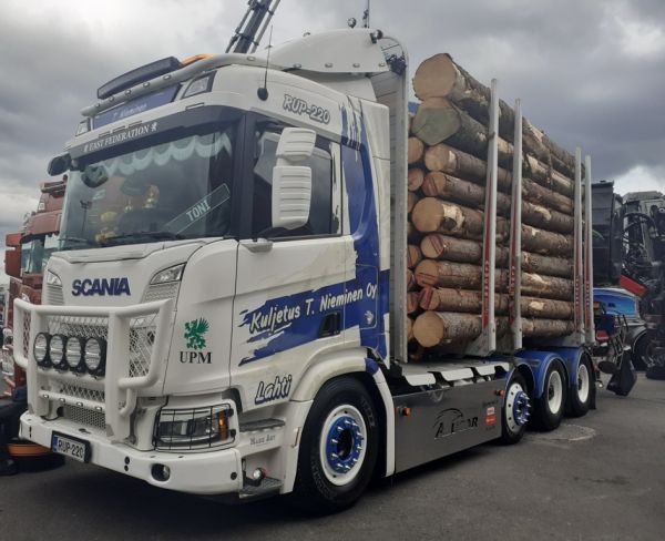 Klikkaa kuvaa nähdäksesi se täysikokoisena
==============
Kuljetus T Niemisen Scania
Kuljetus T Nieminen Oy:n Scania puutavara-auto.
Avainsanat: Nieminen Scania Himos26 Toni Kuljetus T Niemisen Scania
Kuljetus T Nieminen Oy:n Scania puutavara-auto.
Avainsanat: Nieminen Scania Himos26 Toni