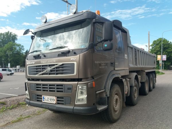 Kuljetus T Partasen Volvo FM480
Kuljetus T Partasen Volvo FM480 maansiirtoauto.
Avainsanat: Partanen Volvo FM480