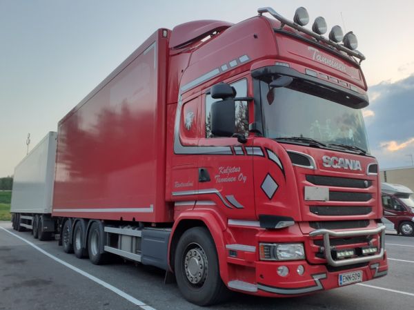 Kuljetus Tannisen Scania R730
Kuljetus Tanninen Oy:n Scania R730 täysperävaunuyhdistelmä.
Avainsanat: Tanninen Scania R730 Shell Hirvaskangas