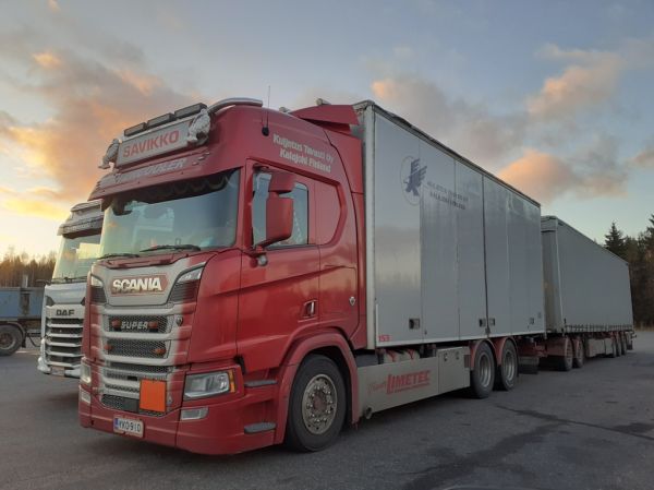 Klikkaa kuvaa nähdäksesi se täysikokoisena
==============
Kuljetus Tavastin Scania R580
Kuljetus Tavasti Oy:n Scania R580 täysperävaunuyhdistelmä.
Avainsanat: Tavasti Scania R5580 ABC Hirvaskangas Kuljetus Tavastin Scania R580
Kuljetus Tavasti Oy:n Scania R580 täysperävaunuyhdistelmä.
Avainsanat: Tavasti Scania R5580 ABC Hirvaskangas