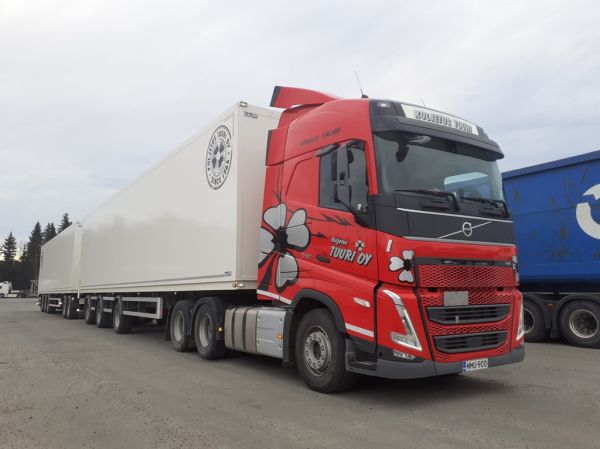 Kuljetus Tuurin Volvo FH540
Kuljetus Tuuri Oy:n Volvo FH540 Hct-yhdistelmä.
Avainsanat: Tuuri Volvo FH540 ABC Hirvaskangas 1 Hct