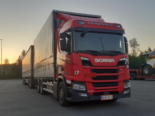 Kuljetus Tuurin Scania R500
Kuljetus Tuuri Oy:n Scania R500 täysperävaunuyhdistelmä.
Avainsanat: Tuuri Scania R500 ABC Hirvaskangas 17