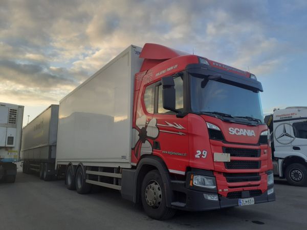 Kuljetus Tuurin Scania R500
Kuljetus Tuuri Oy:n Scania R500 täysperävaunuyhdistelmä.
Avainsanat: Tuuri Scania R500 ABC Hirvaskangas 29