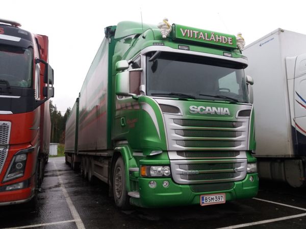 Kuljetus Viitalähteen Scania R580
Kuljetus Viitalähteen Scania R580 hakeyhdistelmä.
Avainsanat: Viitalähden Scania R580 ABC Hirvaskangas