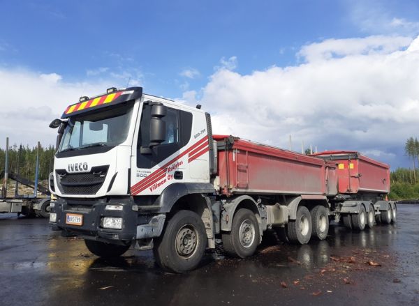 Klikkaa kuvaa nähdäksesi se täysikokoisena
==============
Kuljetus Villmanin Iveco Trakker 500
Kuljetus Villman Oy:n Iveco Trakker 500 sorayhdistelmä.
Avainsanat: Villman Iveco Trakker 500 Kuljetus Villmanin Iveco Trakker 500
Kuljetus Villman Oy:n Iveco Trakker 500 sorayhdistelmä.
Avainsanat: Villman Iveco Trakker 500