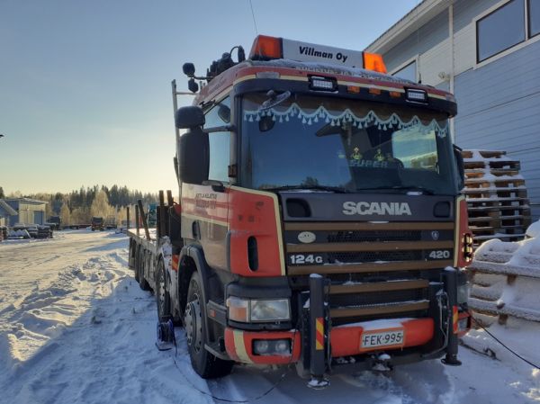 Kuljetus Villmanin Scania R124
Kuljetus Villmanin nosturilla varustettu Scania 124G.

Avainsanat: Villman Scania 124G