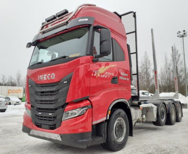 Kuljetus Villmanin Iveco X-Way 570
Kuljetus Villman Oy:n Iveco X-Way 570 puutavara-auto.
Keywords: Villman Iveco X-Way 570