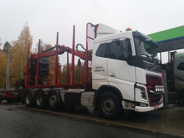 Kuljetus Villmanin Volvo FH16
Kuljetus Villman Oy:n Volvo FH16 puutavarayhdistelmä.
Avainsanat: Villman Volvo FH16 Neste