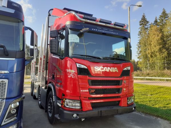 Kuljetus Villmanin Scania R660XT
Kuljetus Villman Oy:n Scania R660XT puutavara-auto.
Avainsanat: Villman Scania R660XT