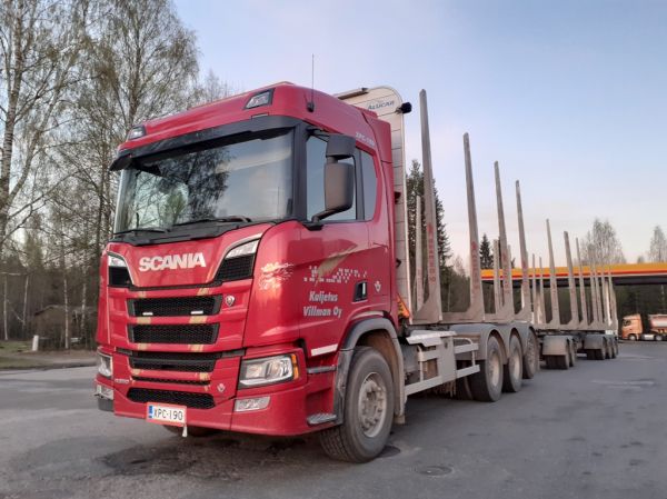 Kuljetus Villmanin Scania R650 
Kuljetus Villman Oy:n Scania R650 puutavarayhdistelmä. 
Avainsanat: Villman Scania R650 Shell Hirvaskangas