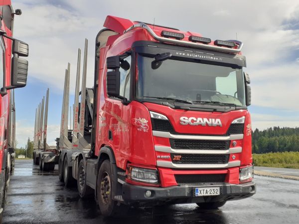 Klikkaa kuvaa nähdäksesi se täysikokoisena
==============
Kuljetus Villmanin Scania R660 XT
Kuljetus Villman Oy:n Scania R660 XT puutavarayhdistelmä.
Avainsanat: Villman Scania R660 XT Kuljetus Villmanin Scania R660 XT
Kuljetus Villman Oy:n Scania R660 XT puutavarayhdistelmä.
Avainsanat: Villman Scania R660 XT