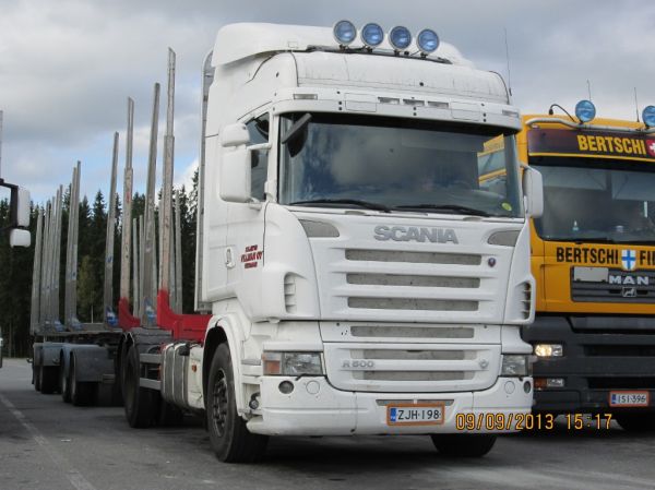 Kuljetus Villmanin Scania R500
Kuljetus Villman Oy:n Scania R500 puutavarayhdistelmä.
Avainsanat: Villman Scania R500 ABC Hirvaskangas