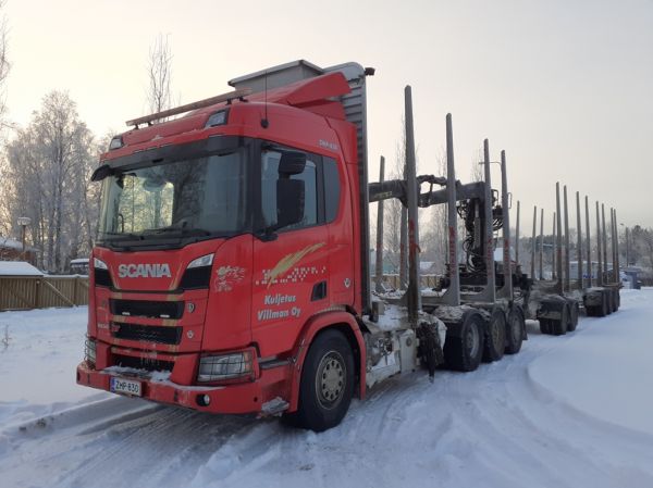 Kuljetus Villmanin Scania R650XT
Kuljetus Villman Oy:n Scania R650XT puutavarayhdistelmä.
Avainsanat: Villman Scania R650XT