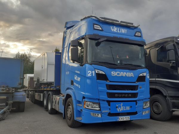 Kuljetus Welinin Scania R560
Kuljetus Welin Oy:n Scania R560 hct-yhdistelmä
Avainsanat: Welin Scania R560 ABC Hirvaskangas 21 Hct