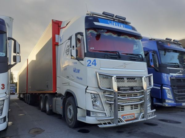 Kuljetus Welinin Volvo FH540
Kuljetus Welin Oy:n Volvo FH540 b-juna.
Avainsanat: Welin Volvo FH540 ABC Hirvaskangas B-juna Klasu 24