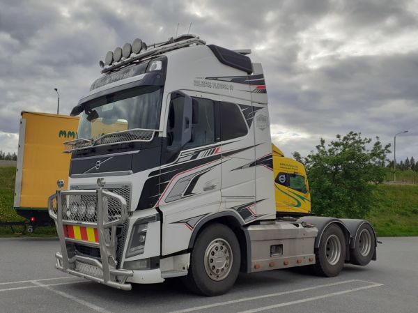 Kuljetus Ylikopsan Volvo FH16
Kuljetus Ylikopsa Oy:n Volvo FH16 rekkaveturi.
Avainsanat: Ylikopsa Volvo FH16 ABC Hirvaskangas