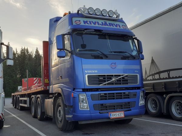 Kuljetusliike A&J Kivijärven Volvo FH480
Kuljetusliike A&J Kivijärvi Oy:n Volvo FH480 puoliperävaunuyhdistelmä.
Avainsanat: Kivijärvi Volvo FH480 ABC Hirvaskangas