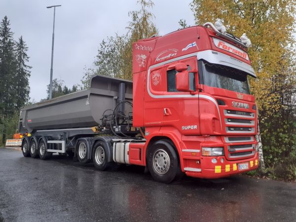 Kuljetusliike Forsellin  Scania R560
Kuljetusliike Forsell Oy:n  Scania R560 sorapuolikas.
Avainsanat: Forsell Scania R560 ABC Hirvaskangas