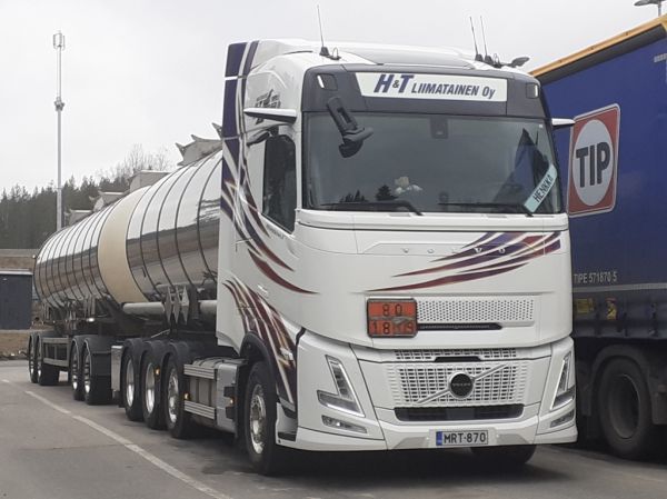 Kuljetusliike H&T Liimataisen Volvo FH
Kuljetusliike H&T Liimatainen Oy:n Volvo FH säiliöyhdistelmä.
Avainsanat: Liimatainen Volvo FH ST1 Hirvaskangas