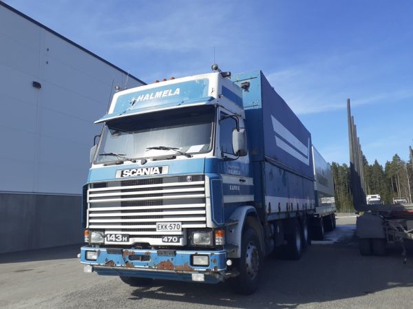 Kuljetusliike Halmelan Scania 143H
Kuljetusliike Halmelan Scania 143H täysperävaunuyhdistelmä.
Avainsanat: Halmela Scania 143H