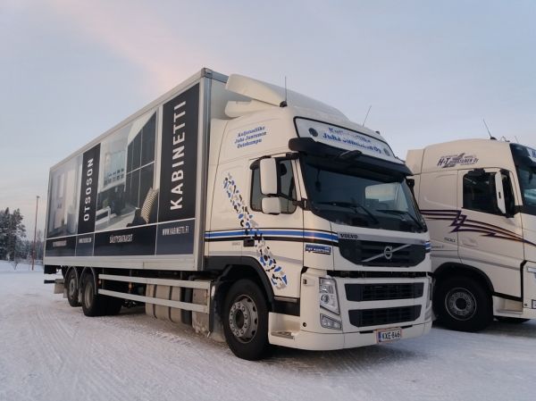 Kuljetusliike Juntusen Volvo FM
Kuljetusliike J Juntunen Oy:n Volvo FM rahtiauto.
Avainsanat: Juntunen Volvo FM ABC Hirvaskangas