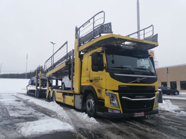 Kuljetusliike Johanssonin Volvo FM500
Kuljetusliike Johansson Oy:n Volvo FM500 autojenkuljetusyhdistelmä.
Avainsanat: Johansson Volvo FM500 Shell Hirvaskangas