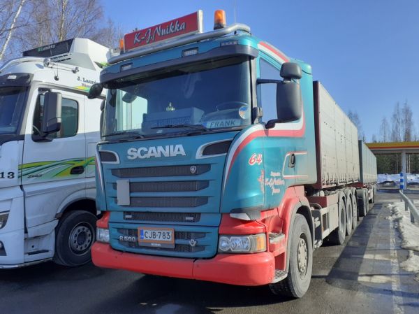 Kuljetusliike K-J Nuikan Scania R560
Kuljetusliike K-J Nuikka Oy:n Scania R560 täysperävaunuyhdistelmä.
Avainsanat: Nuikka Scania R560 Shell Hirvaskangas Frank