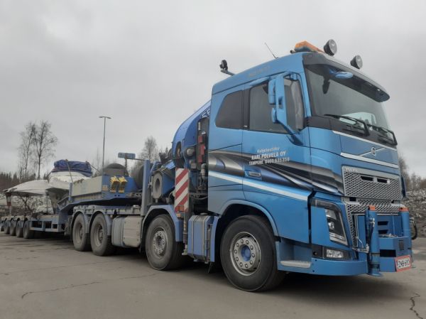 Kuljetusliike K Polvelan Volvo FH16
Kuljetusliike K Polvela Oy:n nosturilla varustettu Volvo FH16 puoliperävaunuyhdistelmä.
Avainsanat: Polvela Volvo FH16 ABC Hirvaskangas