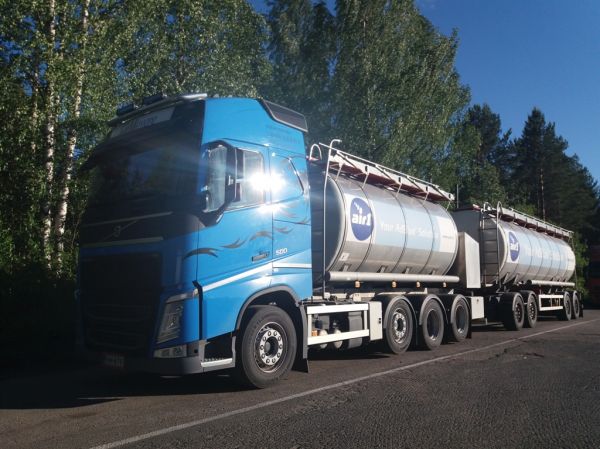 Kuljetusliike L Käännän Volvo FH500
Kuljetusliike L Käännän Volvo FH500 säiliöyhdistelmä.
Avainsanat: Kääntä Volvo FH500 Shell Hirvaskangas Movere