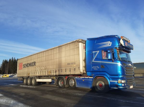 Kuljetusliike Kungaksen Scania R500
Kuljetusliike Kungas Ky:n Scania R500 puoliperävaunuyhdistelmä.
Avainsanat: Kungas Scania R500 ABC Hirvaskangas