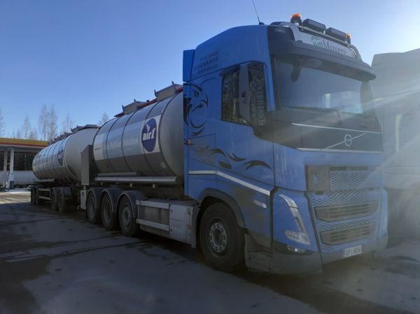 Kuljetusliike L Käännän Volvo FH540
Kuljetusliike L Käännän Volvo FH540 säiliöyhdistelmä.
Avainsanat: Kääntä Volvo FH540 Shell Hirvaskangas Movere