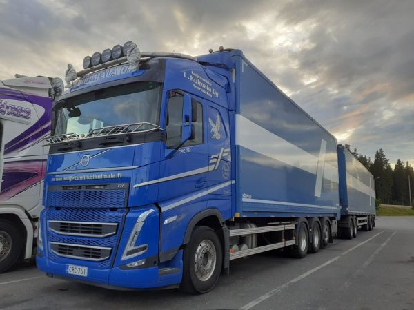 Kuljetusliike L Kulmalan Volvo FH
Kuljetusliike L Kulmala Oy:n Volvo FH hakeyhdistelmä.
Avainsanat: Kulmala Volvo FH ABC Hirvaskangas