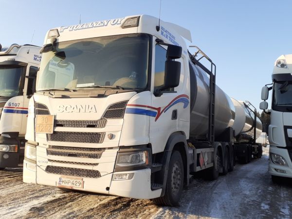 Kuljetusliike M&M Tolvasen Scania G500
Kuljetusliike M&M Tolvanen Oy:n Scania G500 säiliöyhdistelmä.
Avainsanat: Tolvanen Scania G500 ABC Hirvaskangas