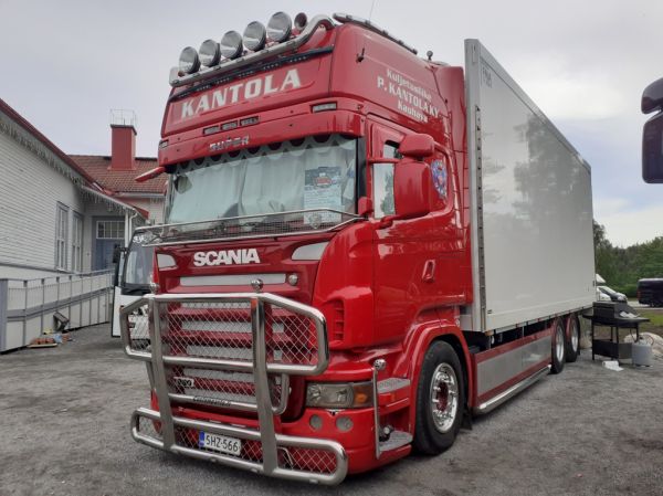 Kuljetusliike P Kantolan Scania R560
Kuljetusliike P Kantola Oy:n Scania R560 rahtiauto.
Avainsanat: Kantola Scania R560 Viitasaari22