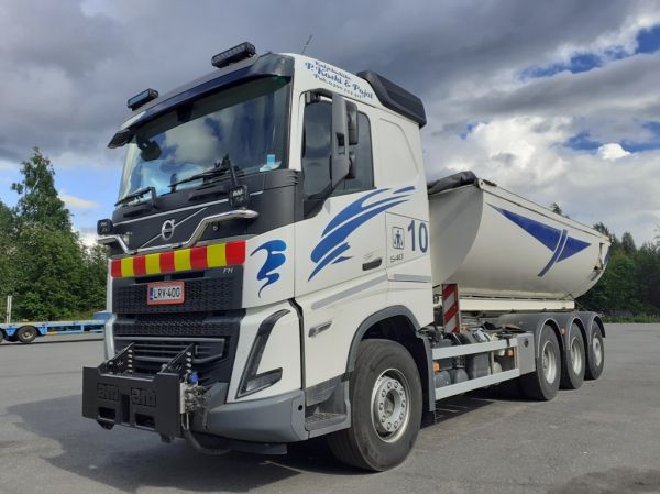 Kuljetusliike P Koski ja Pojat Volvo FH540
Kuljetusliike P Koski ja Pojat Volvo FH540 sora-auto
Avainsanat: Koski-Pojat Volvo FH540 ABC Hirvaskangas 10