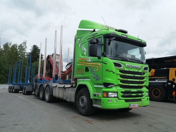 Kuljetusliike Rakkolaisen Scania R580
Kuljetusliike Rakkolainen Oy:n Scania R580 puutavarayhdistelmä.
Avainsanat: Rakkolainen Scania R580