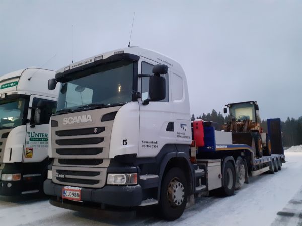 Kuljetusliike S Lehtisen Scania R490
Kuljetusliike S Lehtinen Ky:n Scania R490 lavettiyhdistelmä.
Avainsanat: Lehtinen Scania R490 ABC Hirvaskangas