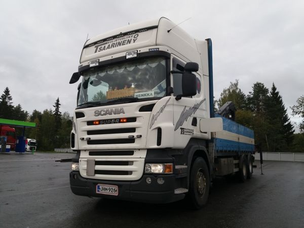 Kuljetusliike T Saarisen Scania R560
Kuljetusliike T Saarinen Oy:n nosturilla varustettu Scania R560.
Avainsanat: Saarinen Scania R560